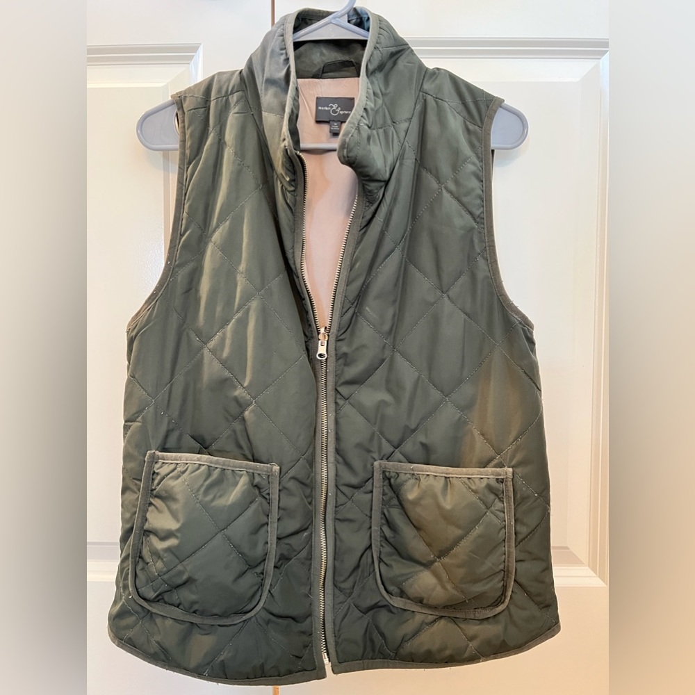 Market & Spruce Vest, size Medium, Olive Green